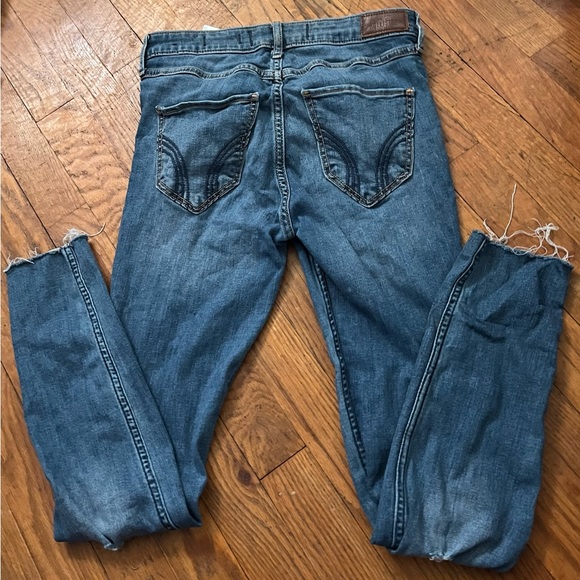 Hollister Distressed Blue Jeans - Picture 2 of 3